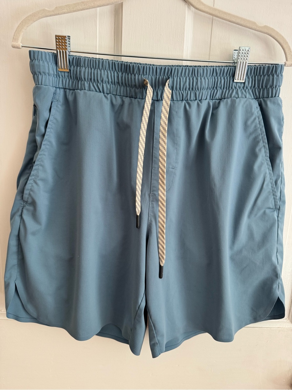 Avalanche Men's Medium Athletic Shorts in Dusty Blue with Cream Drawstring